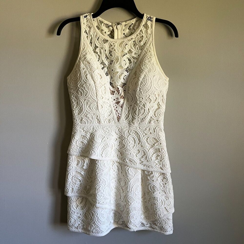 BCBGMAXAZRIA Hanah Engineered Lace Tiered Mini Dress Size 6 Off-White/Cream